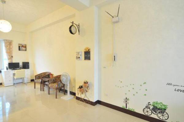 H& Knock Knock style inn