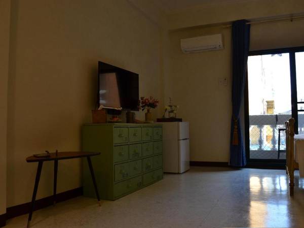 43&13 Room Store B&B