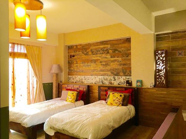 Home & Teak Homestay