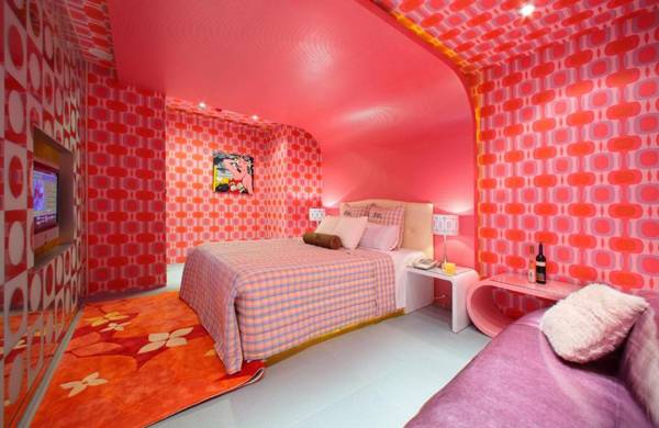 Rainbow Forest Motel