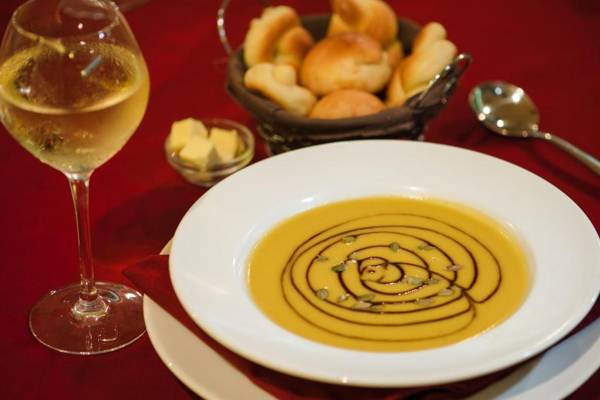 Sea Cliff Court Hotel & Luxury Apartments