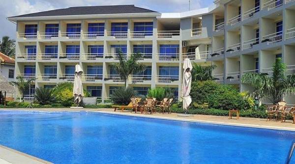 Giraffe Beach Hotel