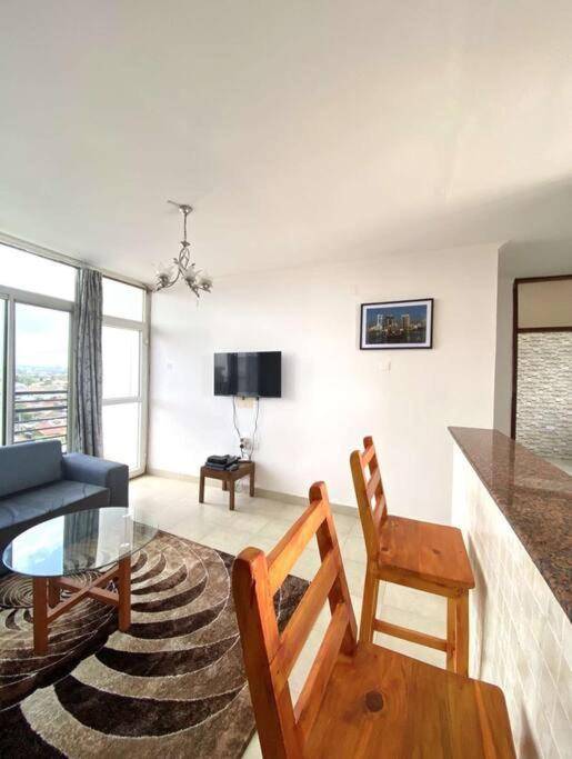 Lovely 1-bedroom apartment with office (Sea View)