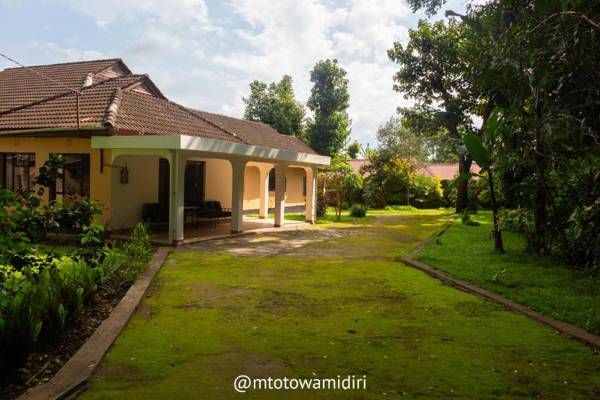 The House of Black and White