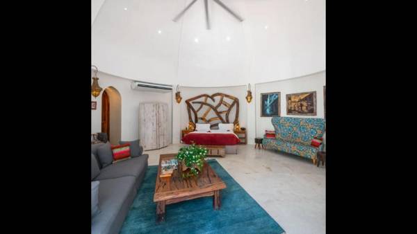 Room in Villa - Xanadu Villas Retreat Mawimbi Villa 2Pa