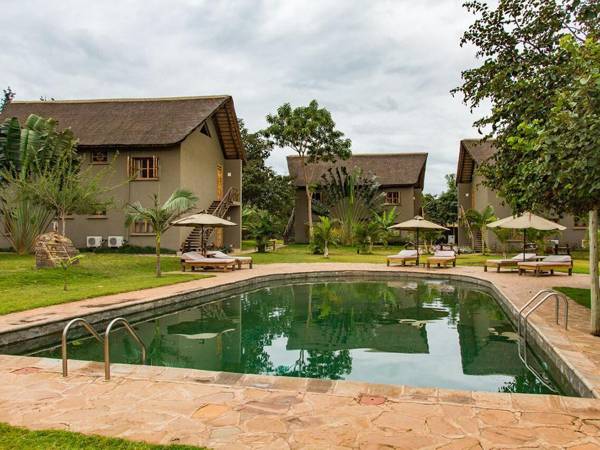 Weru Weru River Lodge