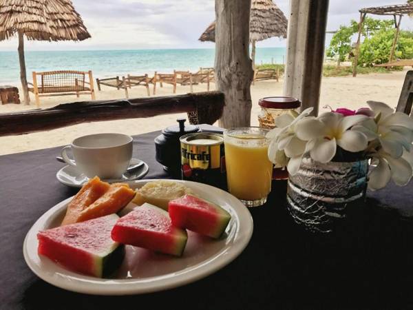 Blue Earth Beach Bungalow