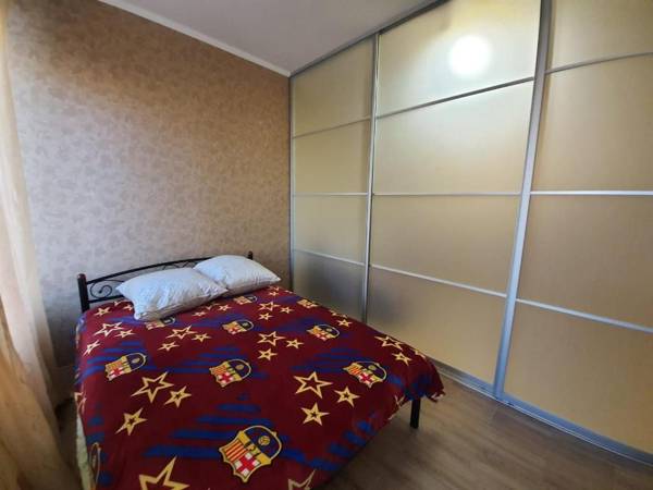 Студія 5 в Вілле Жаткіна біля ТЦ Нікольский