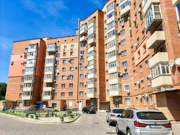 1-ка студия в НОВОМ доме самый ЦЕНТР