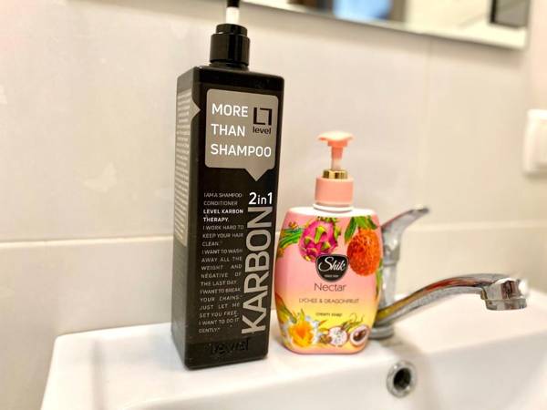 Шикарные 2-комнатные апартаменты светлый сдержанный дизайн