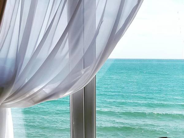 Cottage with panoramic sea view