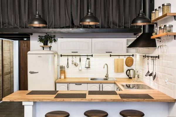 Two independant apartments nearby for 8 MH