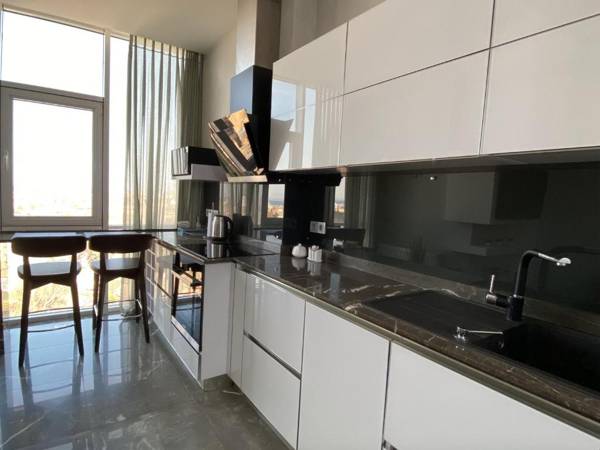 "Pearl 17" Sea View Elite Apartments in Historical Centre of Odessa