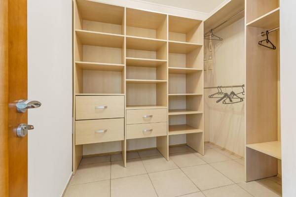 Deribasivska Cozy 4-room Apartment