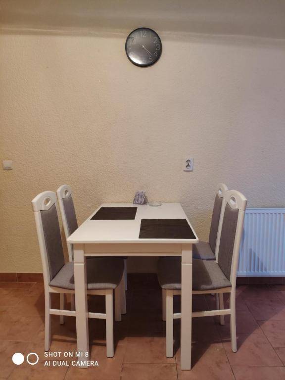 Apartments Domovik "Uyut"