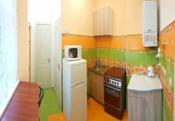 Apartment on Zaliznychna street