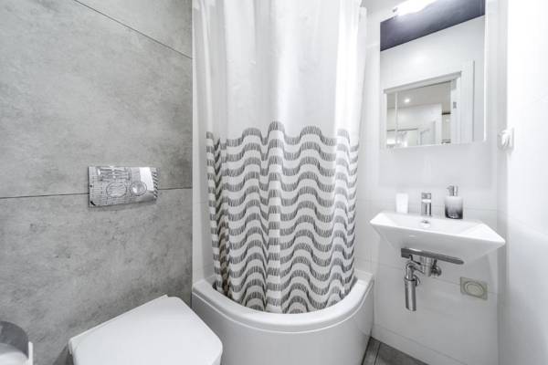 InshiApartment on Knyazya Romana