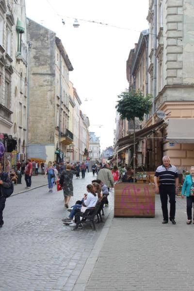 "Green Oasis Apartment"