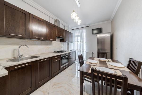 InshiApartment on Kulisha str