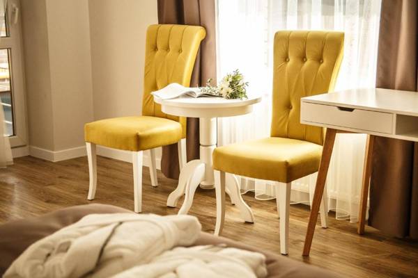 Opera Center Hotel & Apartments