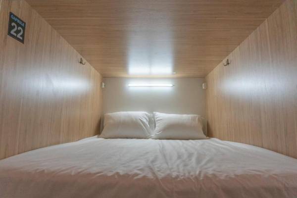 Lounge Capsule Hostel