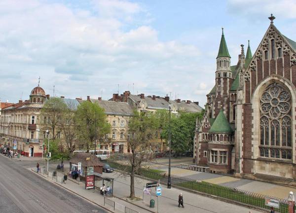 Апартаменти на вул.Городоцька 102 (біля Вокзалу до центру 15 хв.)