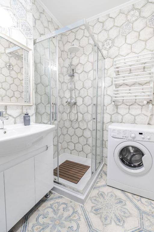 InshiApartment on Hazova str 4