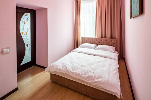 Two bedrooms Kotlyarska