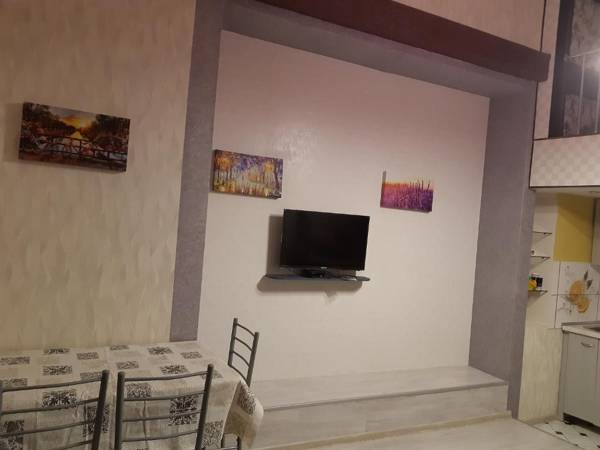 Квартира студія подобово 3