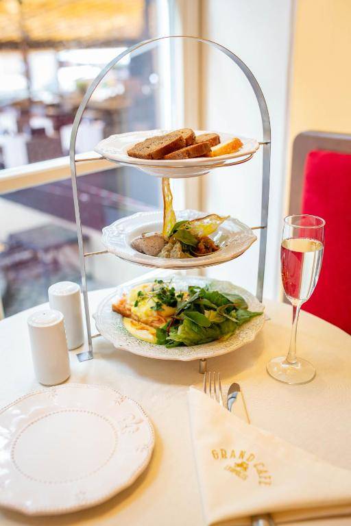 Masoch. Hotel & Cafe