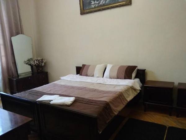 Apartment near the train station