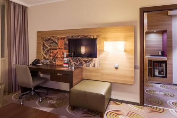 Workspace - Holiday Inn - Kyiv an IHG Hotel