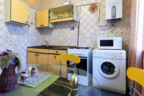 Home Hotel Apartments on Lva Tolstogo