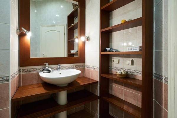 Home-Hotel Apartments on Maidan Nezalezhnosti Square