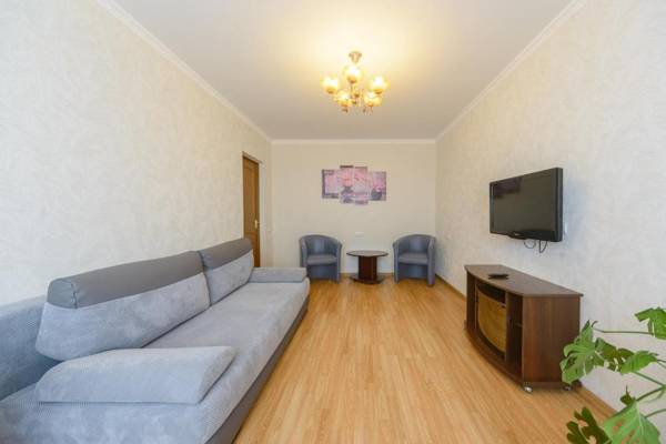 ARTAL Apartment on Obolonskaya Square 3