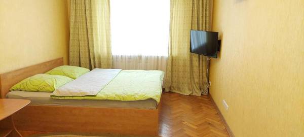 Apartment on Patriarkha Mstyslava Skrypnyka Street