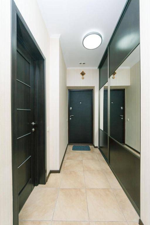 Apartment on Akhmatovoyi 32/18