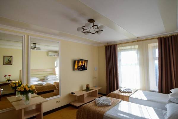 ApartHotel on Klinichna st. (1st entrance)