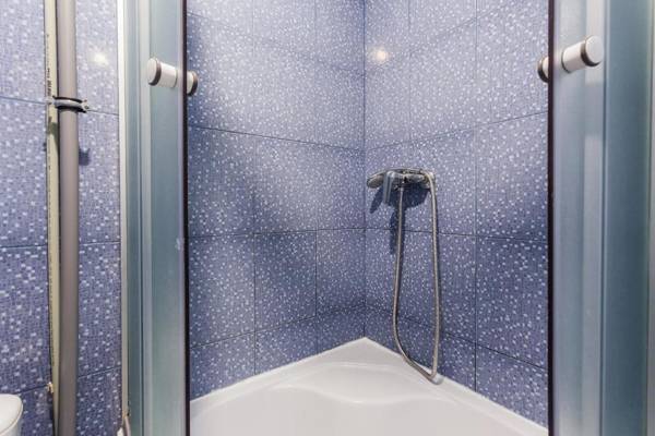 Guest House on Saksahanskoho Street