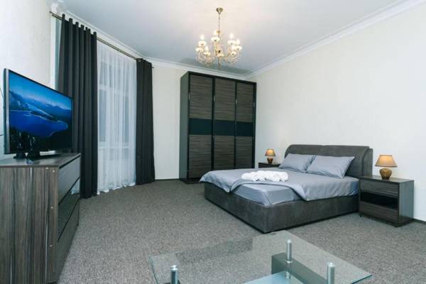 VIP 2 bedroms right near Khreashatik