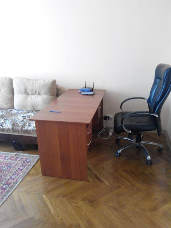 Workspace - Comfortable flat near the Dnieper river in Kyiv
