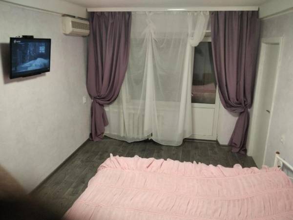 1к Квартира біля метро Дарниця