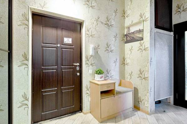 S12 MODERN APARTHOTEL IN THE CENTER CITY - METRO PALACE OF SPORT - GULLIVER MALL - 2 min to KHRESCHATYK -Saksahanskoho St 12B