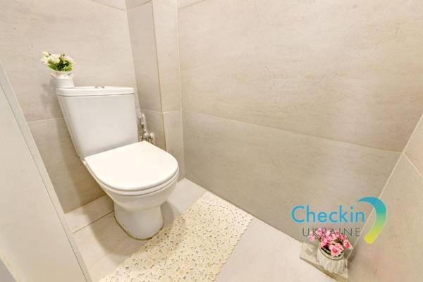 Two-bedroom apartment in the center near the National Sports Complex “Olympiyskiy”