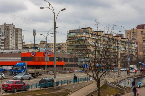 Kvartirkoff na Archipenko 4