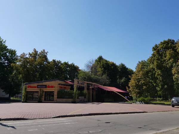 Sunflower Apartment near Kiev airport & railway station & center city