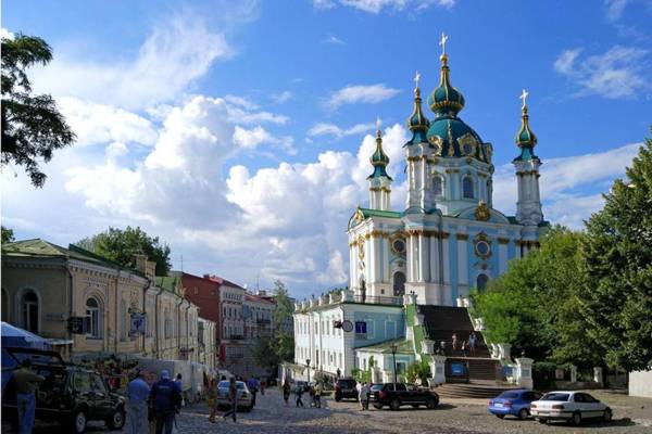 Kyiv TOP LOCATION 60m2 apt in old city fast WIFI selfchekin