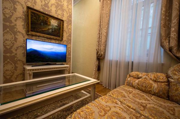 Kyiv 2Rooms Classic VIP Apartment