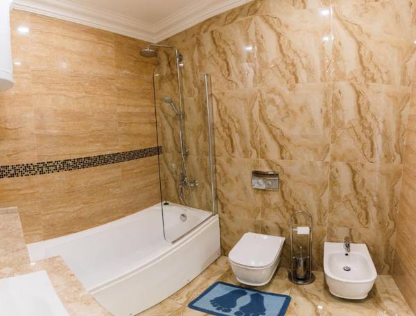 Luxury for business & pleasure Royal 3