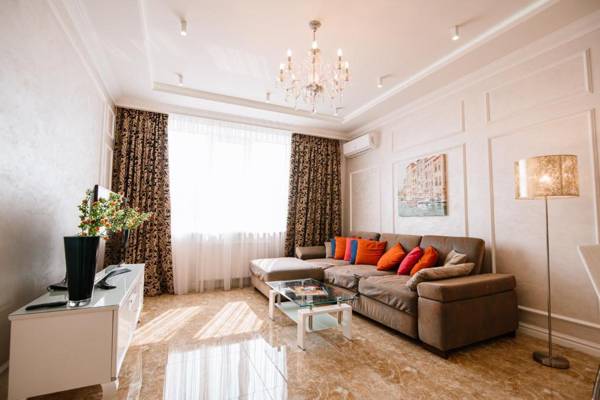 Luxury for business & pleasure Royal 2